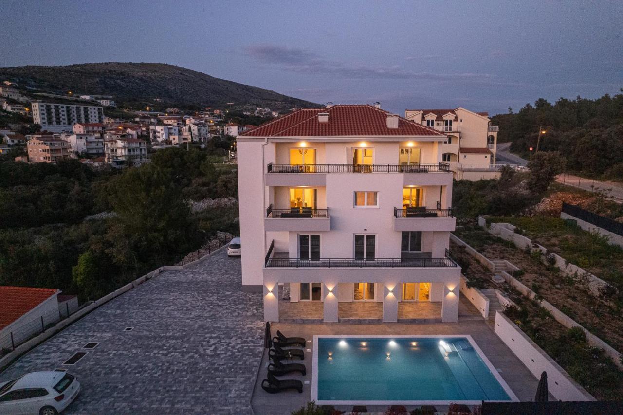Villa Barbara & Zoran With Heated Swimming Pool Seget Vranjica Esterno foto
