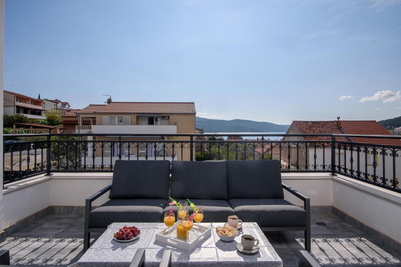 Villa Barbara & Zoran With Heated Swimming Pool Seget Vranjica Esterno foto