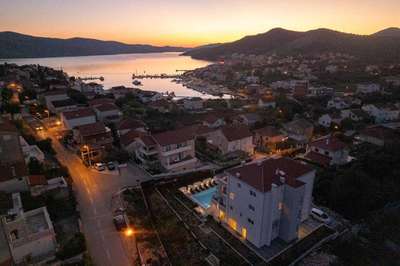 Villa Barbara & Zoran With Heated Swimming Pool Seget Vranjica Esterno foto