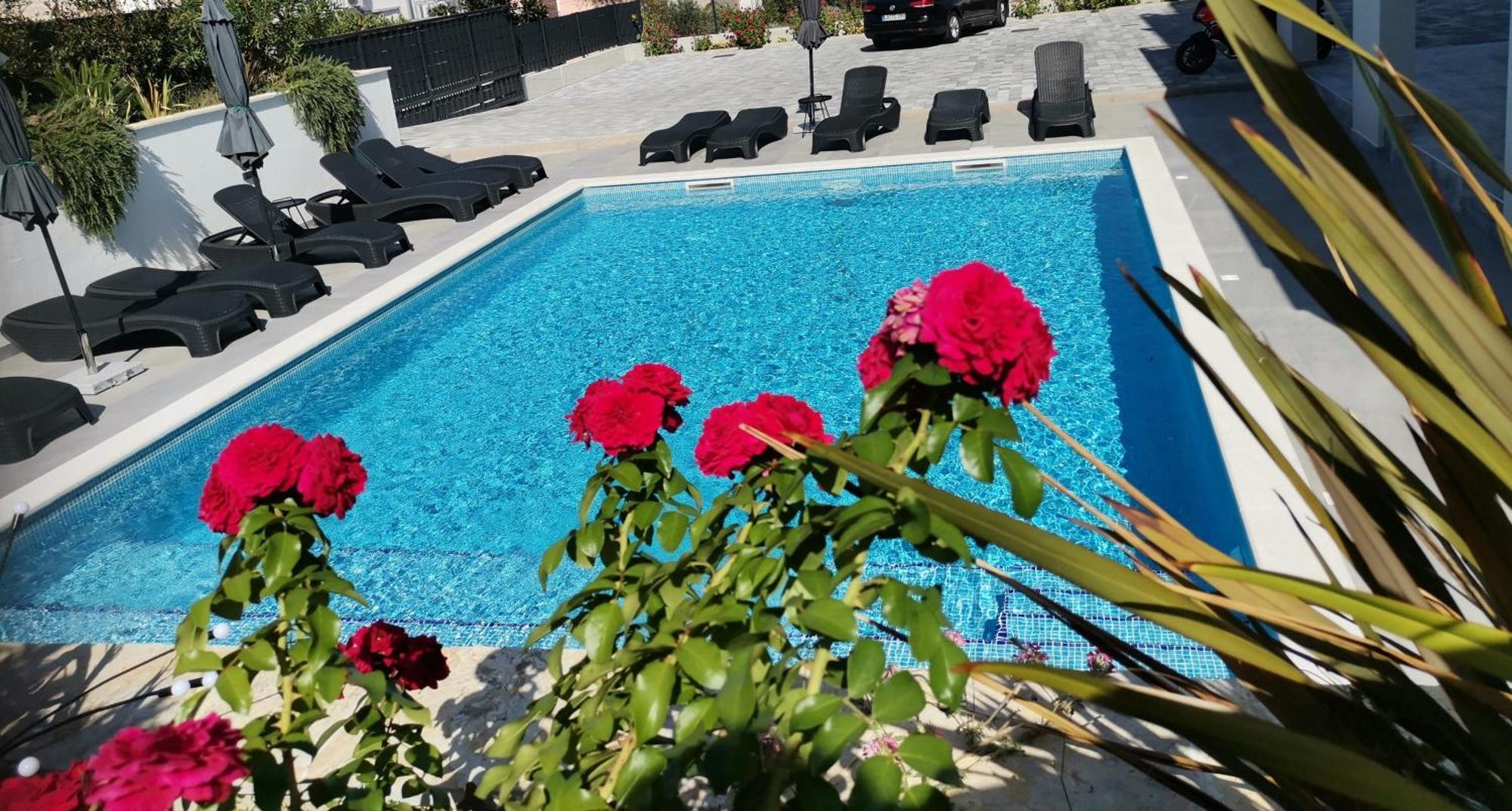 Villa Barbara & Zoran With Heated Swimming Pool Seget Vranjica Esterno foto