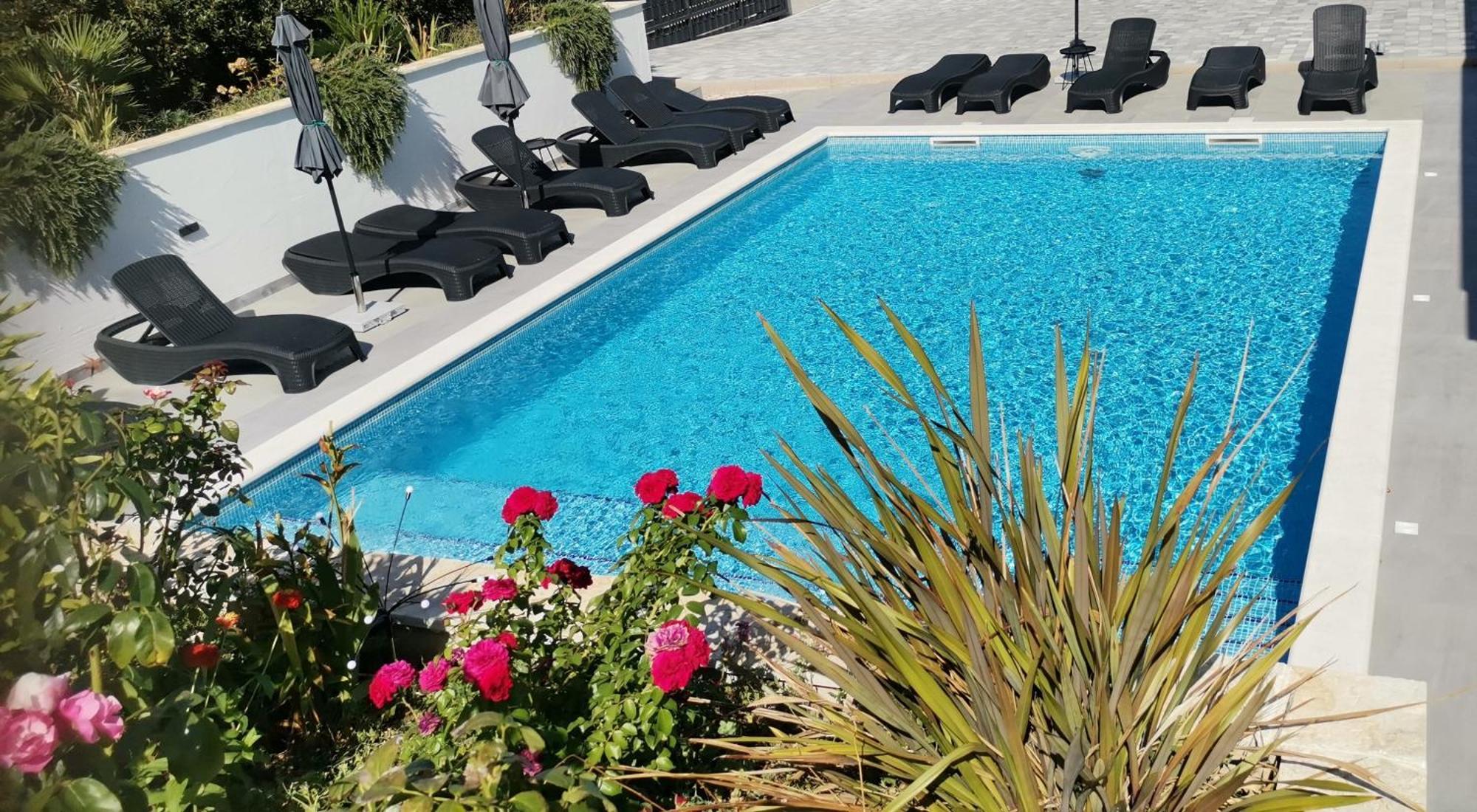 Villa Barbara & Zoran With Heated Swimming Pool Seget Vranjica Esterno foto