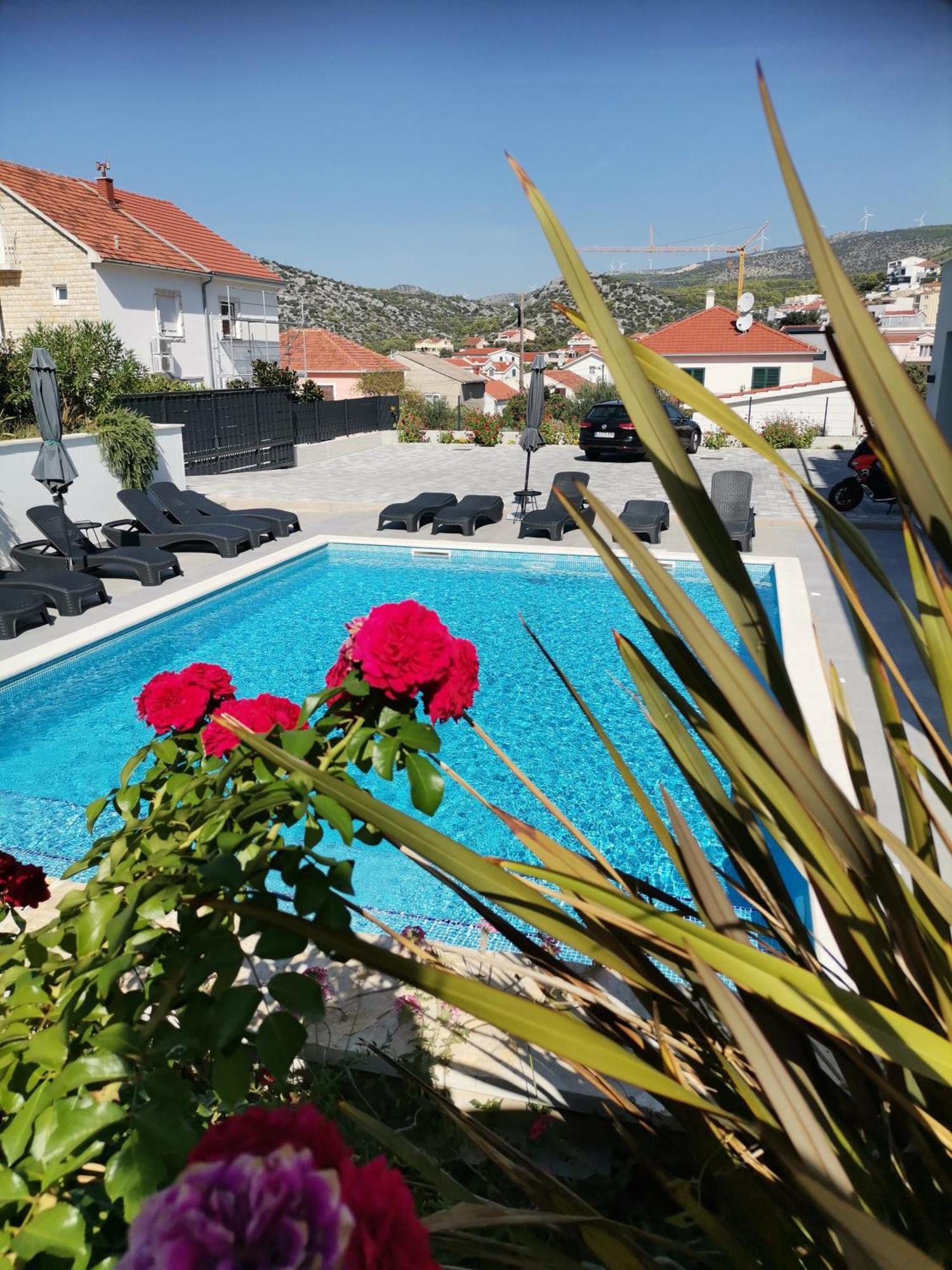 Villa Barbara & Zoran With Heated Swimming Pool Seget Vranjica Esterno foto